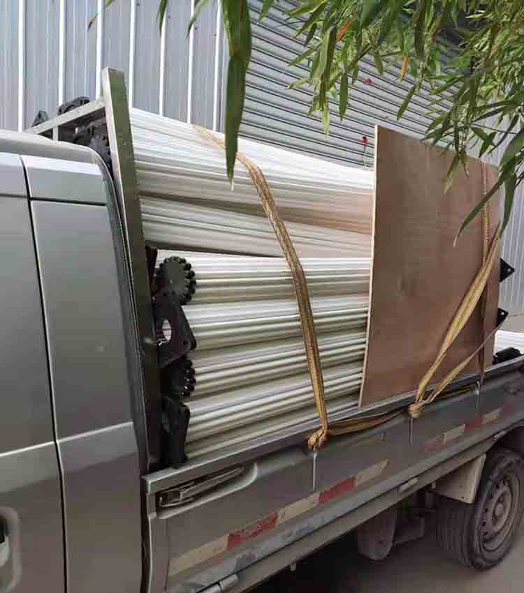 燒結管裝車(chē)發(fā)貨